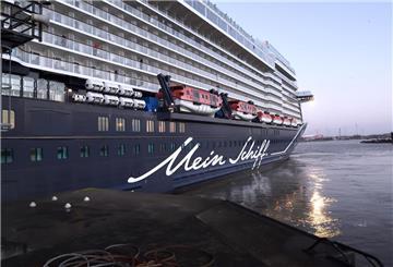 Die „Mein Schiff 5“ 2022 in Bremerhaven.