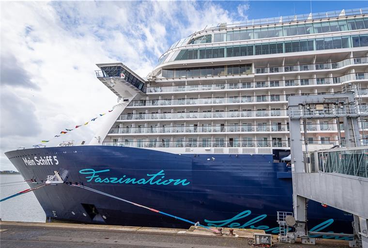 TUI Cruises holt auch die „Mein Schiff 5“ Die „Mein Schiff 5“ kommt nach Bremerhaven, wo auch diese Aufnahme im vergangenen Jahr entstand.