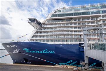 Die „Mein Schiff 5“ kommt nach Bremerhaven, wo auch diese Aufnahme im vergangenen Jahr entstand.