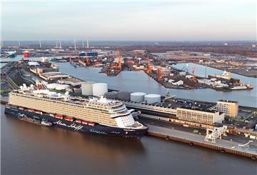 Die Mein Schiff drei legt für einen Tag in Bremerhave an.