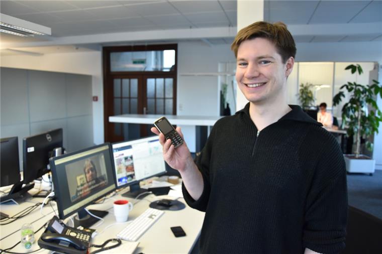 10 Jahre iPhone: Nord24-Mitarbeiter zeigen ihre antiken Handymodelle Die meisten haben ihre Handys von früher längst entsorgt, ein paar der alten Modelle haben wir aber zu Hause noch gefunden.