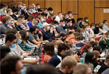 Die meisten Wegzügler gingen, weil sie anderswo studieren wollten. Auf Platz zwei der Beweggründe für den Wegzug: eine neue Arbeitsstelle.