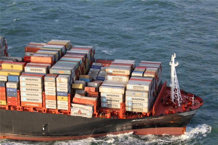 Die mit Containern beladene MSC Zoe hat in der Nordsee auf dem Weg vom belgischen Antwerpen nach Bremerhaven Ladung in der Nordsee verloren. 