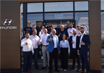 Das Team von der S&T Autogalerie