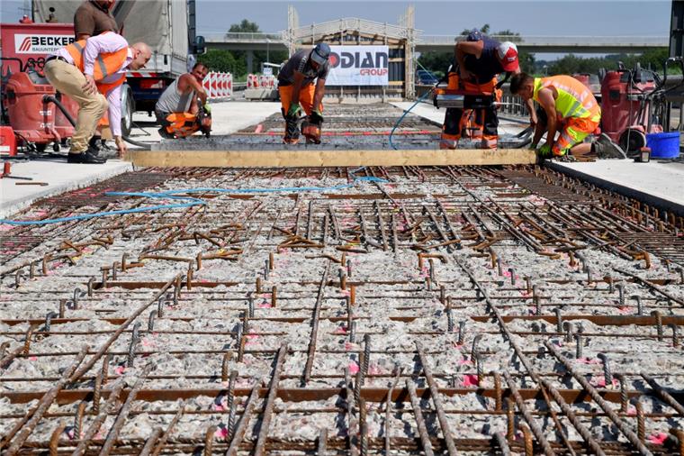 Die Moorbrücken-Baustelle auf der A27 bei Bremerhaven.