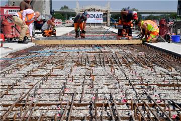 Die Moorbrücken-Baustelle auf der A27 bei Bremerhaven.