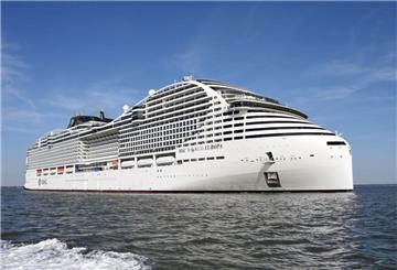Ein Kreuzfahrtschiff. 