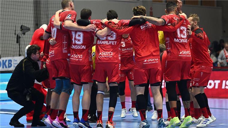 Die MT Melsungen hat das Topspiel in der Handball-Bundesliga bei der TSV Hannover-Burgdorf gewonnen.