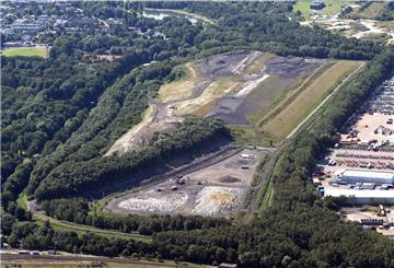Die Mülldeponie Grauer Wall in Bremerhaven ist ein Streitthema.