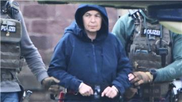 Die mutmaßliche frühere RAF-Terroristin Daniela Klette bleibt in Untersuchungshaft - allerdings nicht wegen versuchten Mordes, sondern wegen eines besonders schweren Raubversuchs. (Archivfoto)
