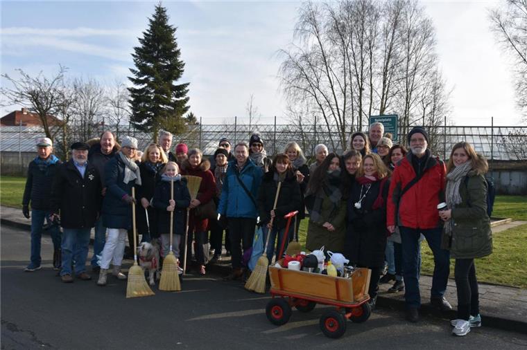 Die Nachbarn rund ums Kurze Vörtel halten zusammen. Sie gehen gemeinsam auf Winterwanderung, sammelten aber auch 90 Unterschriften gegen ein neues Baugebiet. 