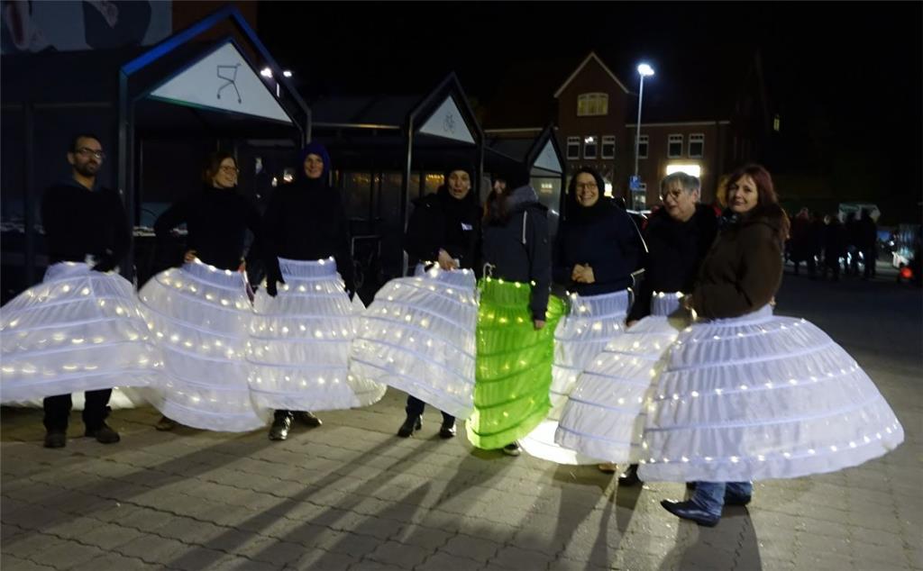 Die Neue Bühne Beverstedt ist auch mit dabei. Lichterfest in Beverstedt. Foto: H...