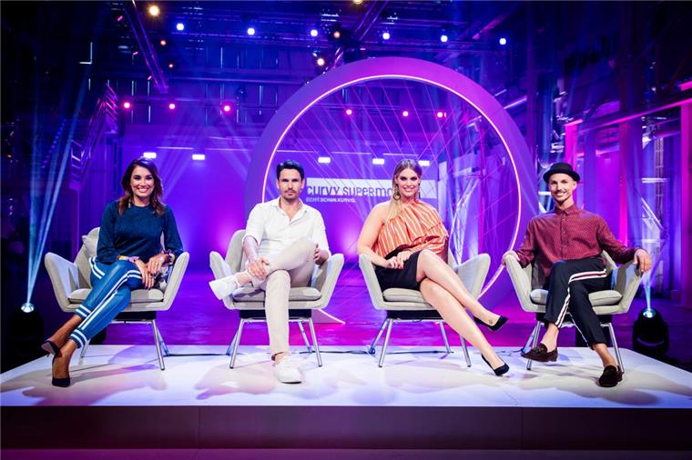 Dieser Stubbener sucht das „Curvy Supermodel 2018" Die neue Model-Jury bei "Curvy Supermodel": Jana Ina Zarrella, Jan Kralitschka, Angelina Kirsch und Oliver Tienken.
