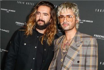 Tom Kaulitz (l) und sein Bruder Bill Kaulitz