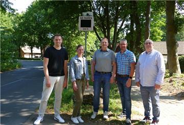 Ortstermin zur Verkehrsanzeigetafel an der Lunestedter Straße in Düring