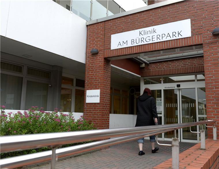 Bremerhaven: Kinderärzte fordern Rettung von Kinderklinik Die niedergelassenen Kinderärzte machen sich auch große Sorgen um die Kinderklinik, weil sie durch den Personalmangel auf der Frühchenstation in Mitleidenschaft gezogen wird.
