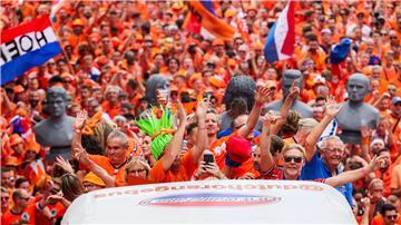 Die niederländischen Fans wurden mit ihren EM-Partys legendär