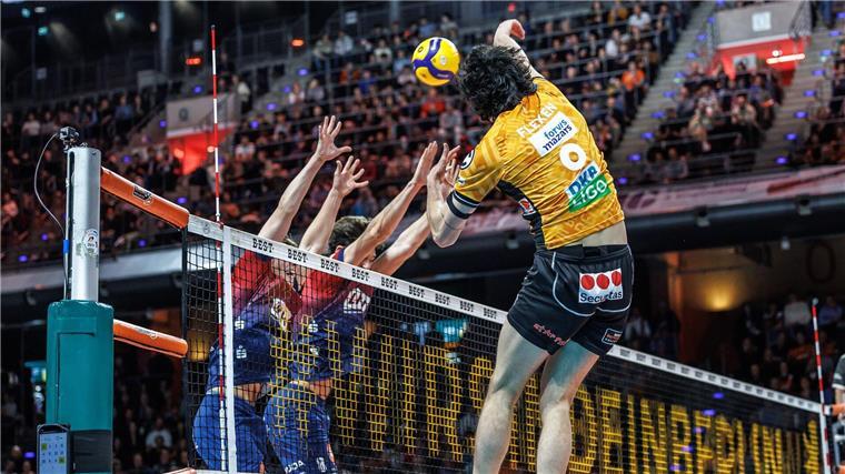 Keine Chance im Spitzenspiel: Volleys suchen ihren Rhythmus Die Niedersachsen machten den Berlinern große Probleme.