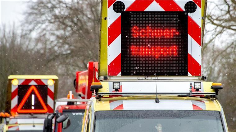 Die Nordländer sehen den Bund in der Pflicht, Anschlussstellen an Autobahnen für die Energiewende baulich anzupassen - die Autobahngesellschaft widerspricht. (Archivbild)