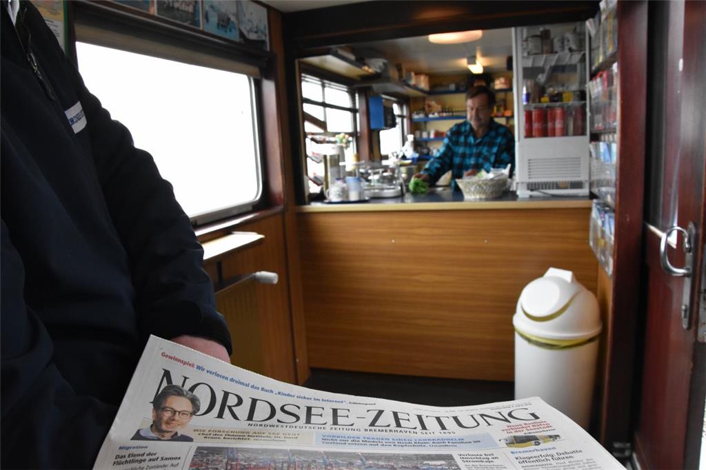 Die  NORDSEE-ZEITUNG und die KREISZEITUNG WESERMARSCH spendierte zum 50. Geburts...