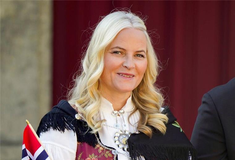 Mette-Marit ist krank und sagt Reise zum Thronjubiläum ab Die norwegische Kronprinzessin Mette-Marit ist krank und kann nicht auf Reisen gehen.