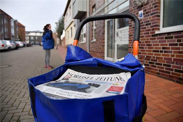 Seniorin in Bremerhaven gerettet: Das sagt die NZ-Zustellerin Die NZ-Zustellerin Bianca Heuer möchte nach ihrer Rettungsaktion keinen Wirbel um ihre Person und deswegen unerkannt bleiben. „Ich bin keine Heldin", sagt die Retterin.