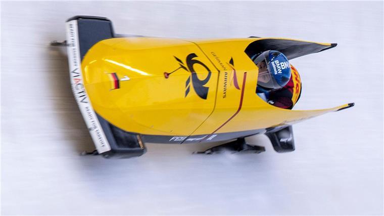 Nach Sturz-Stopp: Friedrich nur Zweiter im Viererbob Die Olympiasiegerinnen Laura Nolte (vorn) und Deborah Levi verpassen den Sieg in Winterberg im Zweierbob knapp.