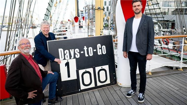 Die Organisatoren Jörn Karweit, Henning Dörr und Ralf Meyer. In 100 Tagen beginnt mit der „Sail“ eines der größten Windjammer-Treffen.