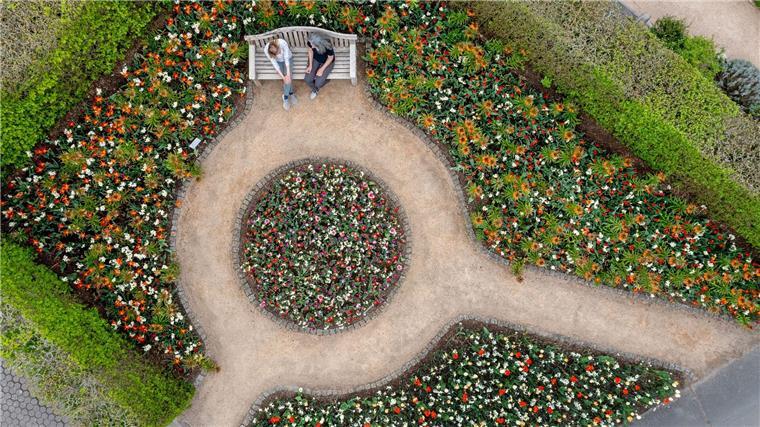Buntes Blumenmeer im Ammerland - Park der Gärten blüht auf Die Parksaison läuft bis zum 5. Oktober.