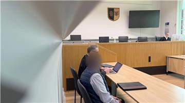 Die Parteien einigten sich auf die Zahlung von Schmerzensgeld.