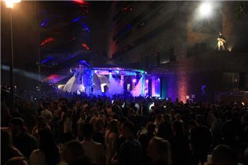 Die Party ist in vollem Gange.