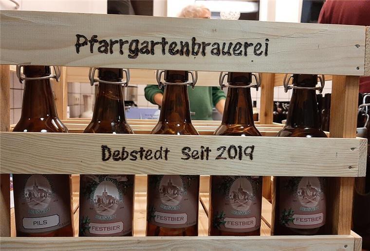 Kirchenkreis Wesermünde feiert in Debstedt Geburstag Bierflaschen aus der Pfarrgartenbrauerei