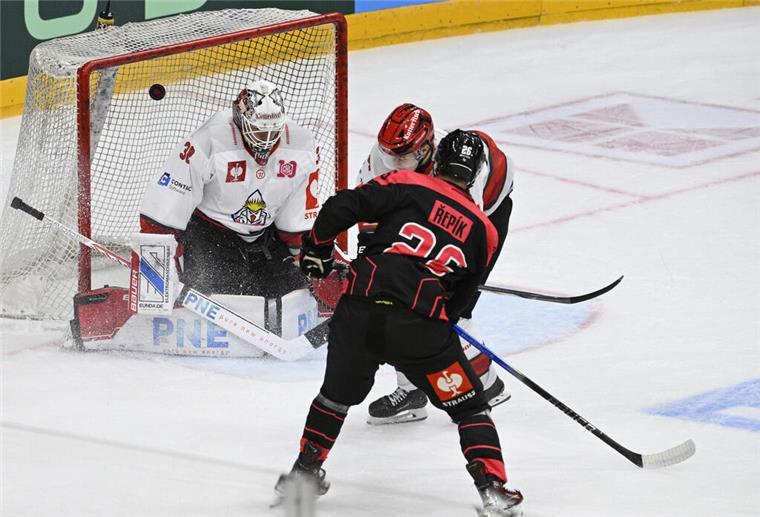 Pinguins verpassen in Prag die vorzeitige Qualifikation für die CHL-Playoffs Die Pinguins fanden in Prag erst spät in die Partie und konnten den Rückstand am Ende nicht mehr aufholen.