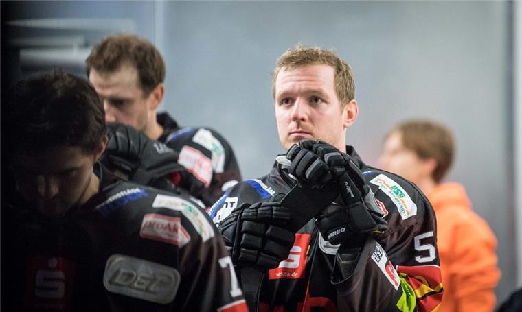 Die Pinguins gaben vor dem Duell mit Augsburg die Verpflichtung von Mark Zengerle bekannt.