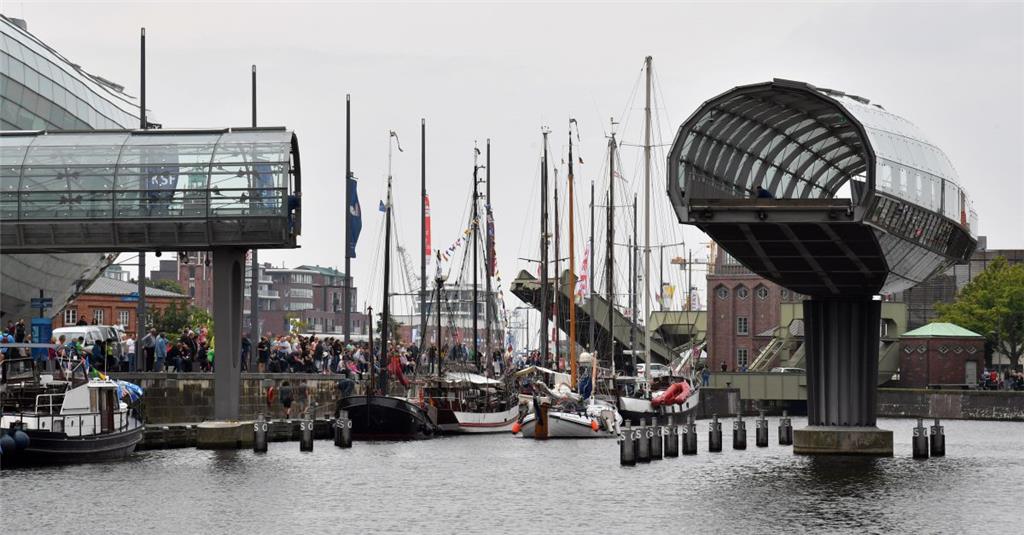 Die Plattbodenschiffe kommen nach Bremerhaven. Foto: Scheschonka
