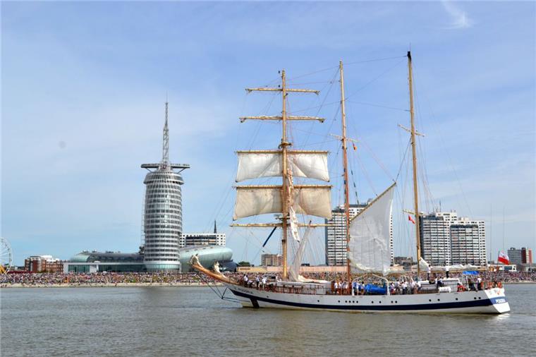 Bremerhaven: Hier kann man die "Pogoria" besichtigen Die "Pogoria" liegt bis Donnerstag im Neuen Hafen von Bremerhaven.