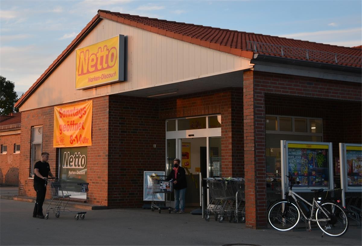 Butjadingen: Politik ebnet Weg für neuen Netto-Markt Die Politik ebnet den Weg für den Neubau des Netto-Marktes an der Rudolf-Kinau-Straße in Burhave. Der jetzige Bau (Bild) soll dann abgerissen werden.