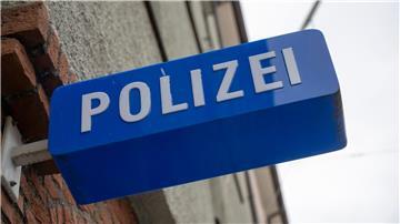 Die Polizei bittet um Mithilfe bei der Suche nach der 18-Jährigen und ihrem Kind. (Symbolbild)
