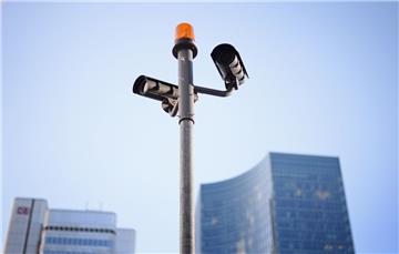 Die Polizei braucht zum Beispiel für die Videoüberwachung mehr IT-Spezialisten.
