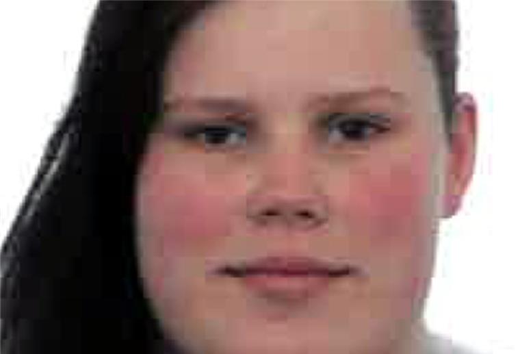 Die Polizei Bremervörde sucht nach Laura-Marie (16). 