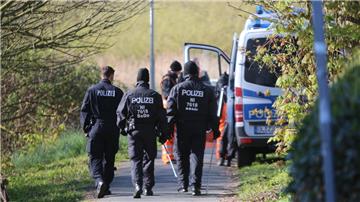Die Polizei Cuxhaven hat am Montag nach der Tatwaffe einer Messerattacke gesucht.