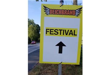 Die Polizei empfiehlt den Beschilderungen zu folgen.