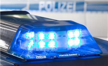 Die Polizei fahndet nach der Bluttat in Geestemünde nach dem Tatverdächtigen.