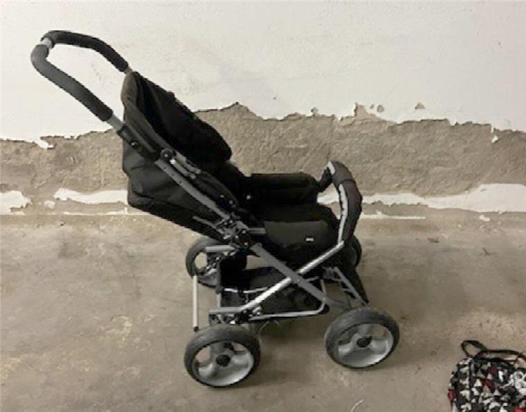 Verdächtiger flieht vor Polizei - Eigentümer von Buggy und Kompressoren gesucht Kinderwagen
