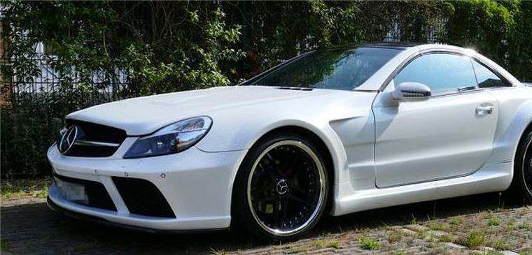 Bremerhaven: Polizei lässt Mercedes-Cabrio stilllegen Die Polizei hat ein Mercedes-Cabrio in Bremerhaven-Mitte aus dem Verkehr gezogen.
