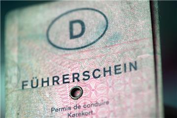 Die Polizei hat einen Bulgaren mit einem gefälschten Führerschein in Lehe erwischt. 