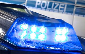 Die Polizei hat einen Fahranfänger erwischt, der viel zu schnell unterwegs war. 