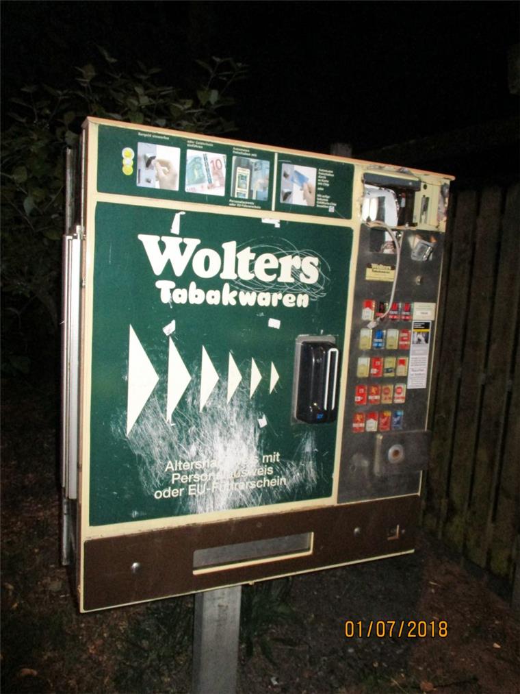 Die Polizei hat in der Nacht zu Montag einen Einsatz in Grünhöfe. Dort wurde ein Zigarettenautomat aufgebrochen. 