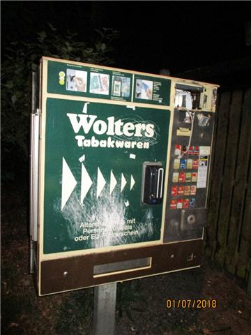 Die Polizei hat in der Nacht zu Montag einen Einsatz in Grünhöfe. Dort wurde ein Zigarettenautomat aufgebrochen. 