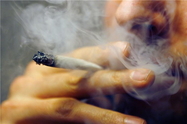 Autofahrer fährt berauscht durch Geestland Die Polizei hat in Geestland einen Fahrer unter dem Einfluss von Drogen geschnappt.